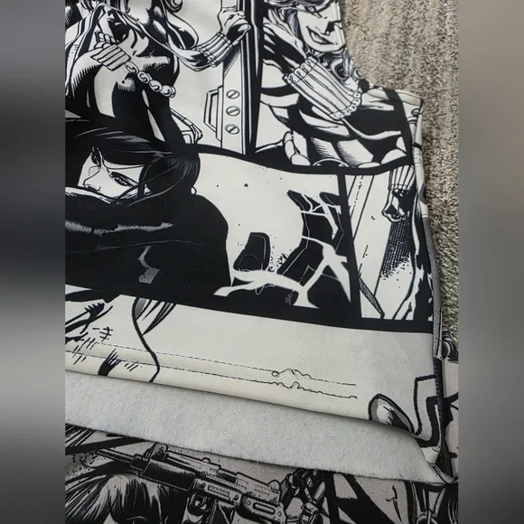 Blackmilk Marvel Black Widow Short Set Wifey Top M Rare Flawed Dollskill Comic - Picture 11 of 15